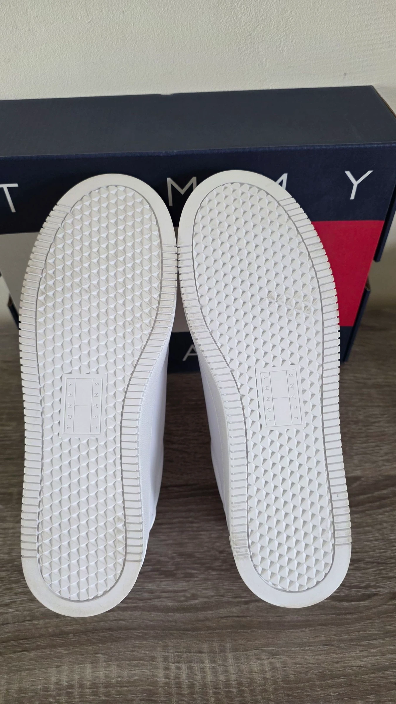 Authentieke Tommy jeans maat 40 nooit gedragen – photo 7